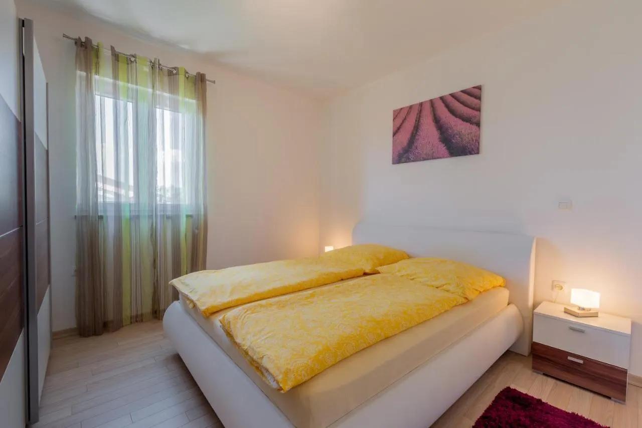 Apartments Quarnero Rabac 0*,
