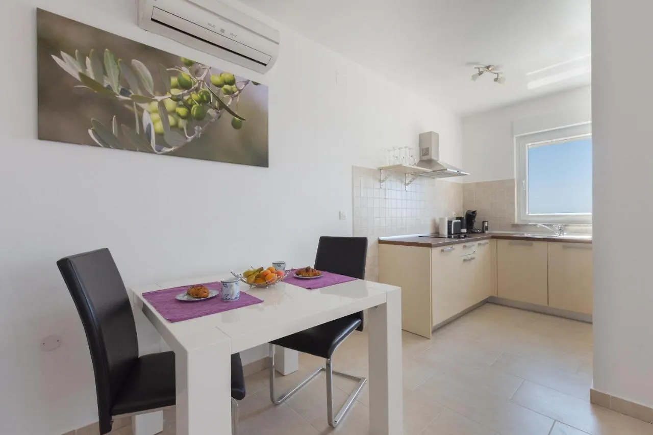 Apartments Quarnero Rabac